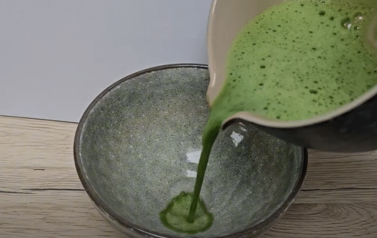 Milia Matcha Cérémonie Cerise, le bol prêt à déguster