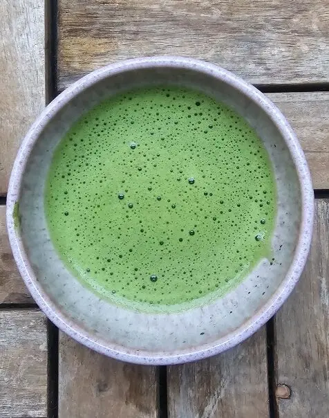 Matcha et fortes chaleurs : faut-il boire du matcha pendant la canicule de 2026? 1 bol de thé matcha
