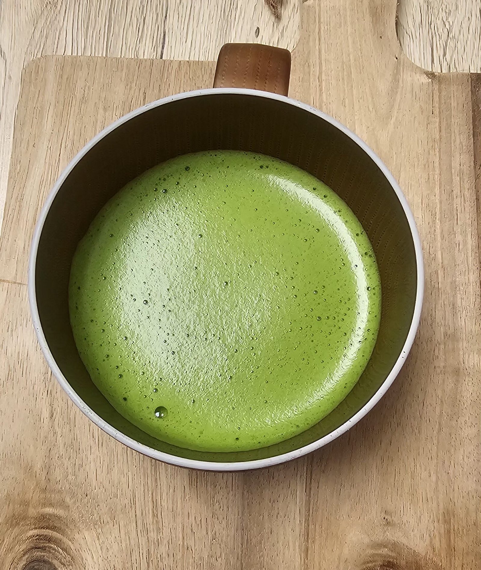 Test du Matcha Cérémonie Anatae (Je regoûte en 2026) 5 Texture finement broyée du matcha Anatae
