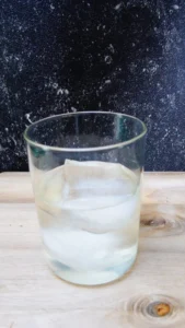 Eau de coco pour matcha coco cloud