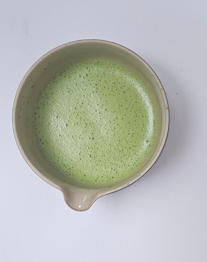 iRASSHAi Matcha classique, la mousse obtenue au chasen